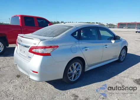 2014 Nissan Sentra Sr z USA, uszkodzony, nr VIN 3N1AB7AP8EY318015